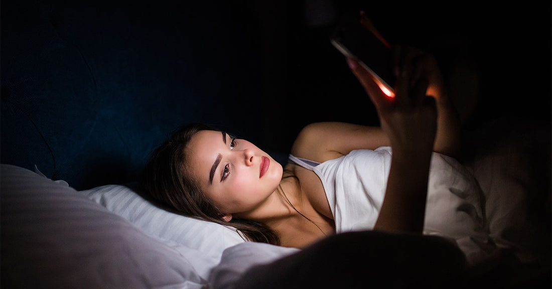 Reducing Screen Time Before Bed for Better Sleep: Tips and Tricks
